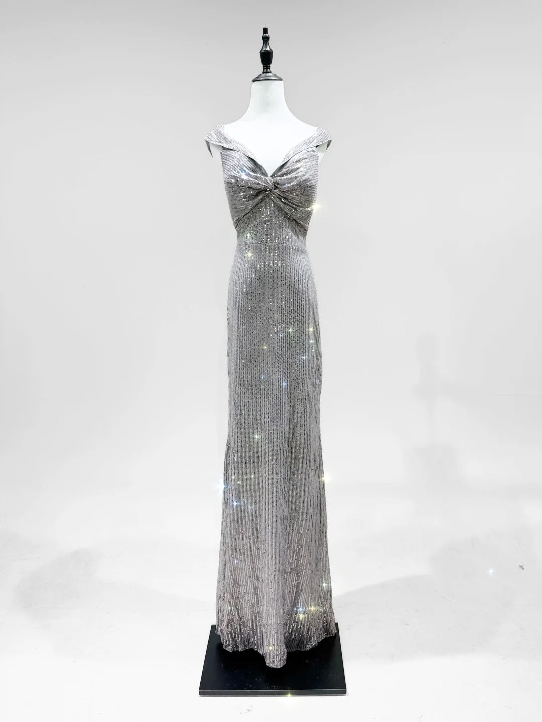 Elegant Grey Mermaid V-Neck Sequined Long Formal Prom Dresses Main image