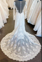 Elegant Illusion Neck Lace Wedding Dresses With Long Sleeves