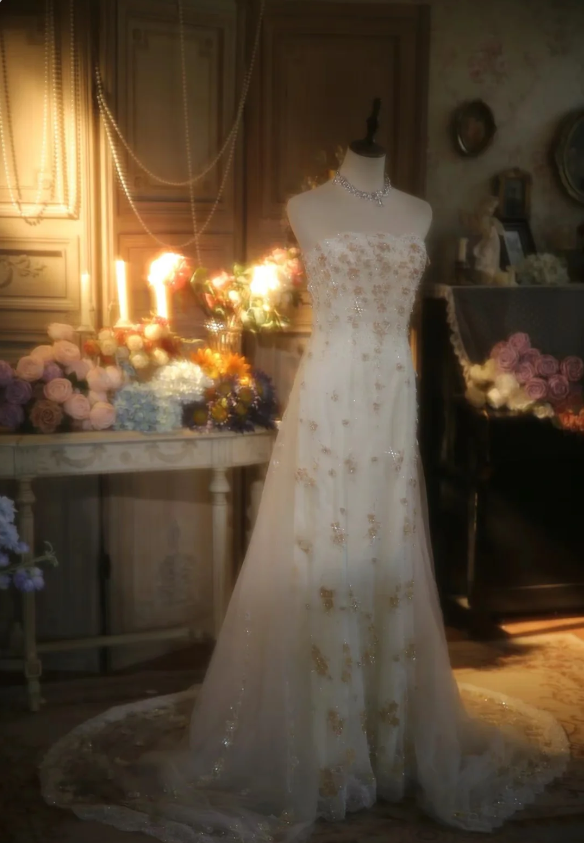 Elegant Ivory Strapless Beaded Floral Tulle Train Long Formal Prom Dresses