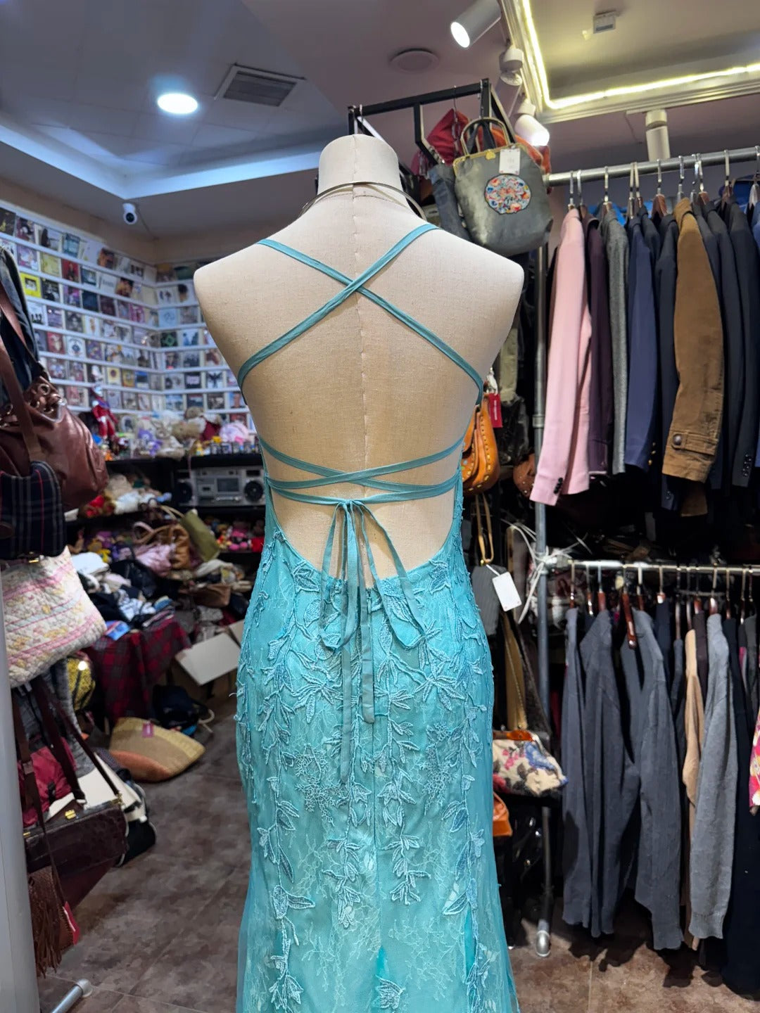 Elegant Lake Blue Mermaid Halter-Neck Lace Long Formal Prom Dresses