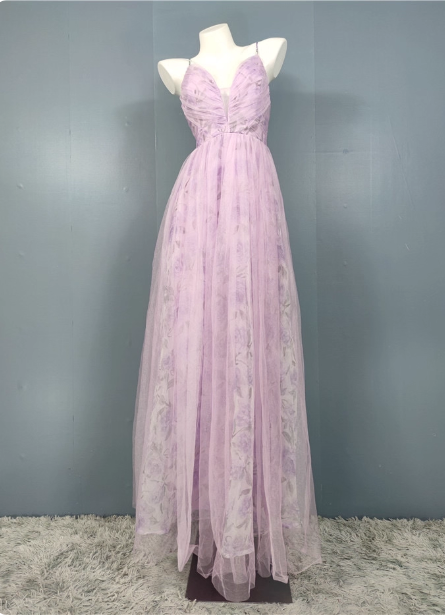 Elegant Lavender A-Line V-Neck Spaghetti Strap Tulle Long Formal Prom Dresses
