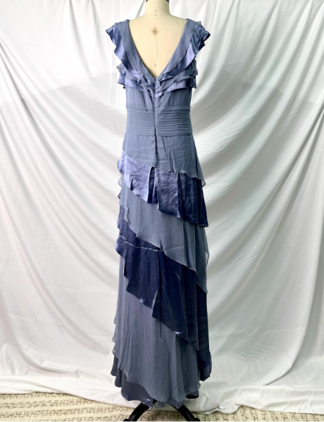 Elegant Layered Gradient Gray-Blue Slim-Fit V-Neck Ruffled Tiered Chiffon Long Formal Prom Dresses Secondary image