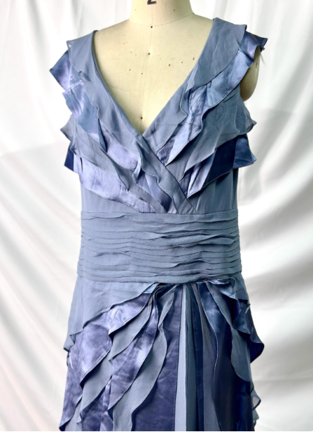 Elegant Layered Gradient Gray-Blue Slim-Fit V-Neck Ruffled Tiered Chiffon Long Formal Prom Dresses