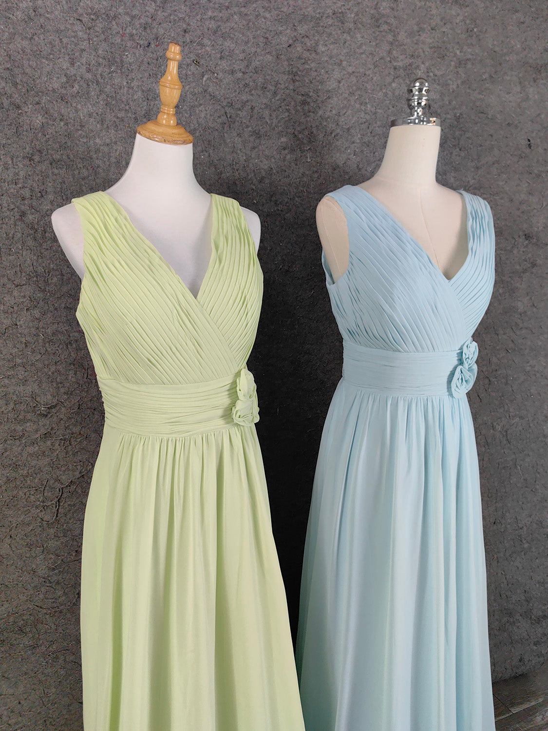 Elegant Light Green A-Line V-Neck Sleeveless Ruffled Chiffon Long Formal Prom Dresses Secondary image