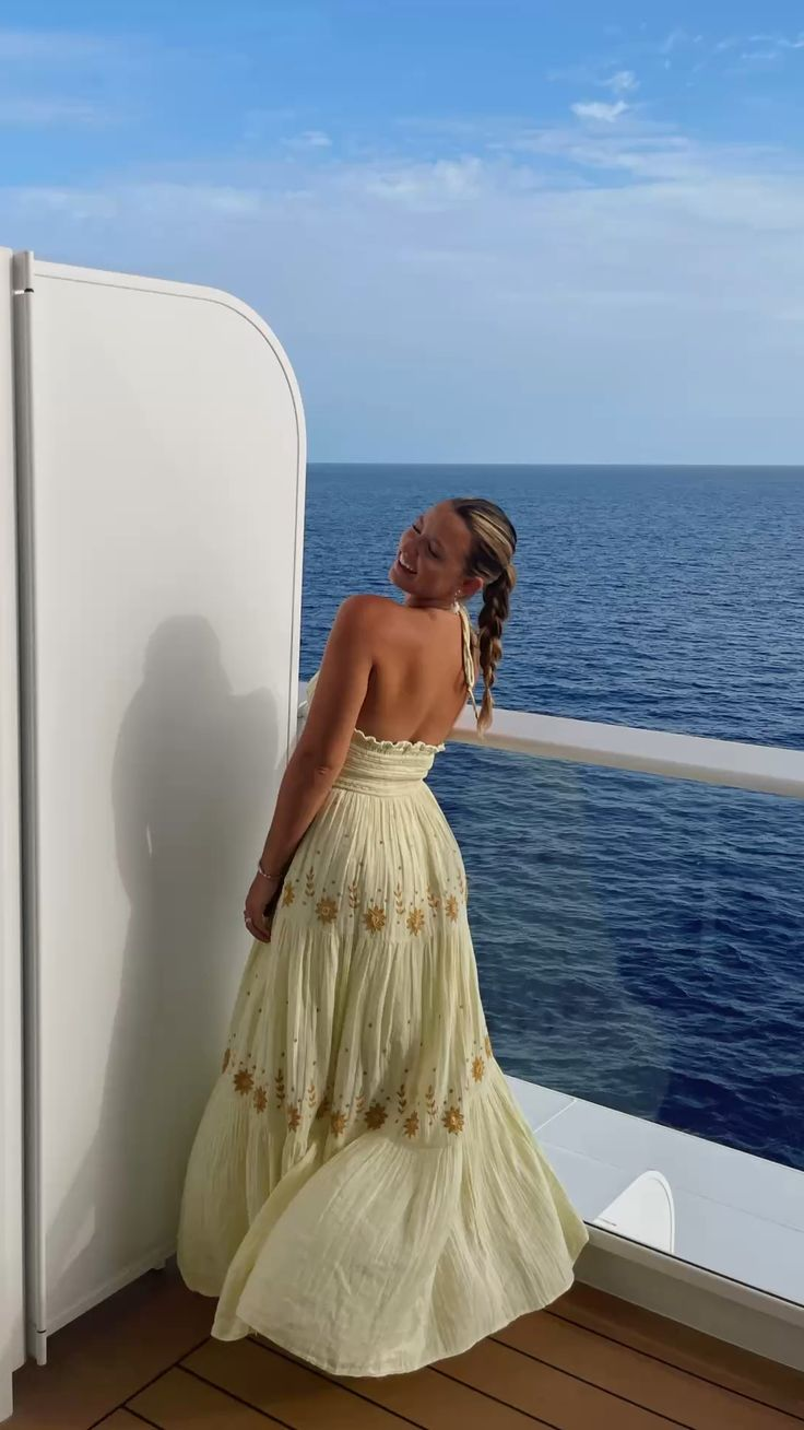 2026 New A Line Spaghetti Strap Embroidered Light Yellow Satin Formal Prom Dresses Outfits Secondary image