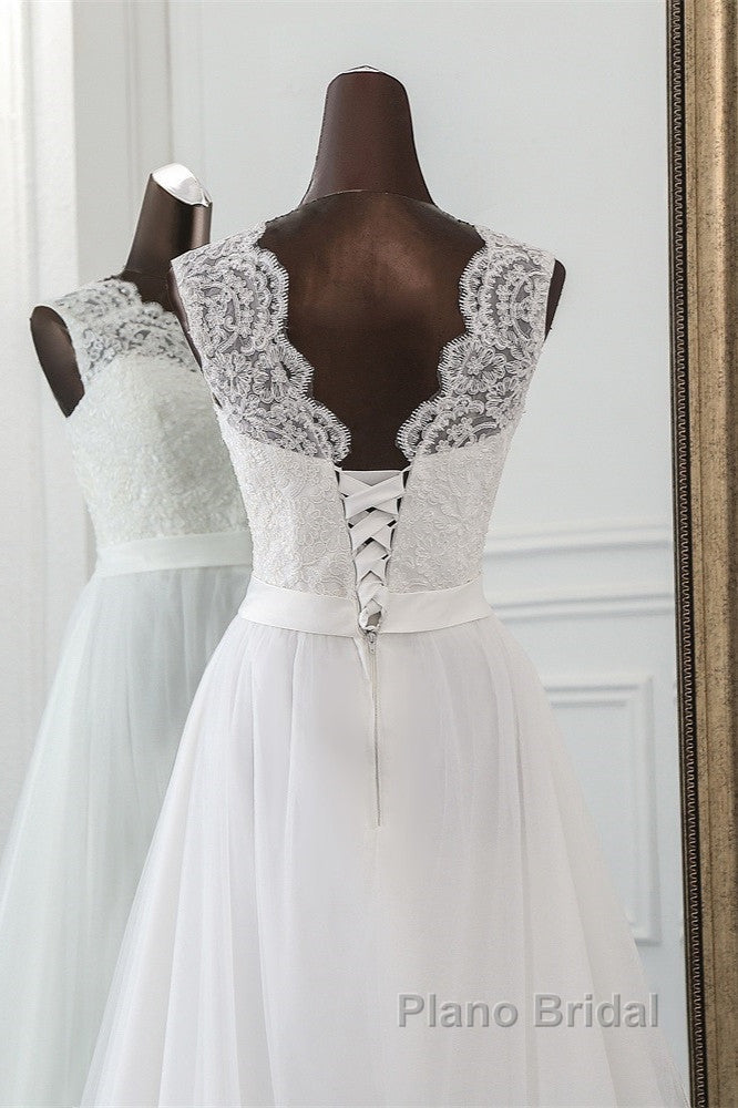 Elegant Long A-line Jewel Tulle Appliques Lace Wedding Dress
