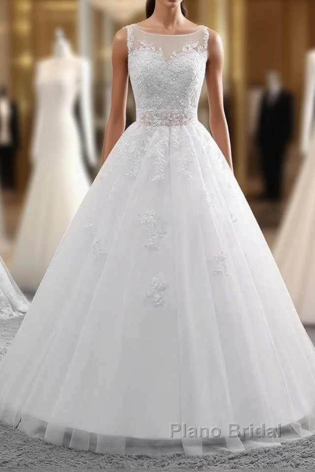Elegant Long Ball Gown Tulle Lace-Up White Wedding Dresses Main image