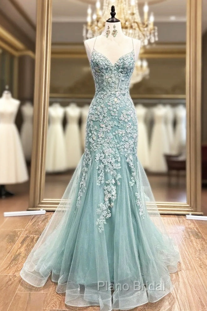 Elegant Mermaid V-neck Applique Tulle Long Ball Gown