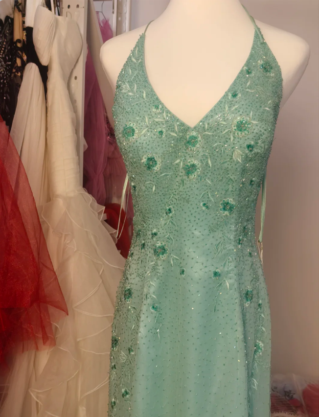 Elegant Mint Green Fitted Beaded Halter Neck Backless Long Formal Prom Dresses