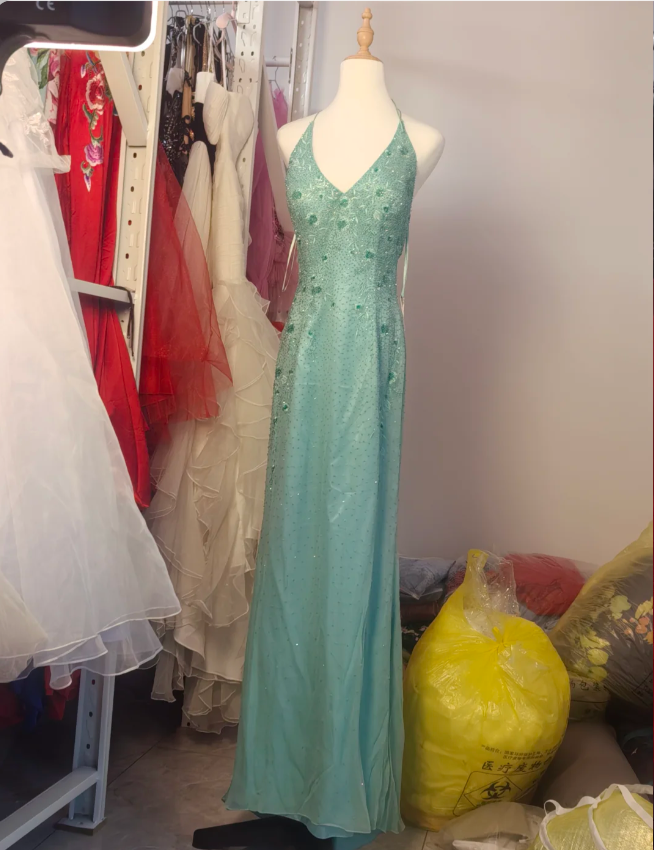 Elegant Mint Green Fitted Beaded Halter Neck Backless Long Formal Prom Dresses