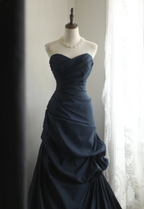 Elegant Navy Blue Mermaid Pleated Satin Long Formal Prom Dresses