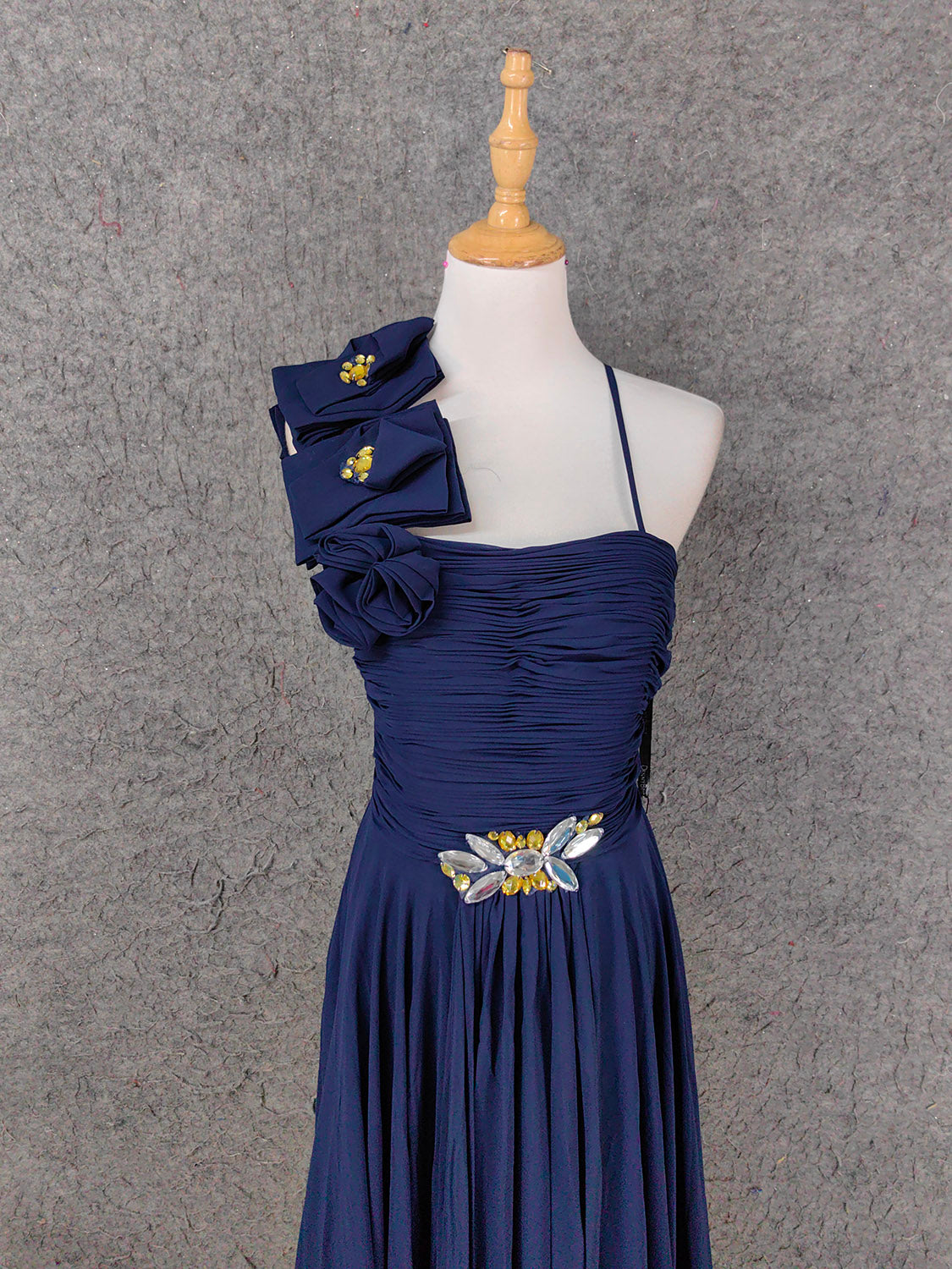 Elegant Navy Blue One-Shoulder 3D Floral Chiffon Long Formal Prom Dresses Secondary image