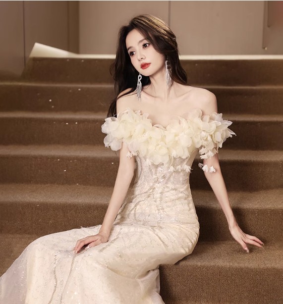 Elegant Off-White Mermaid Off-The-Shoulder 3D Floral Sequined Sheer Tulle Long Formal Prom Dresses