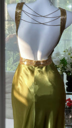 Elegant Olive-Green Mermaid V-Neck Backless Satin Long Formal Prom Dresses