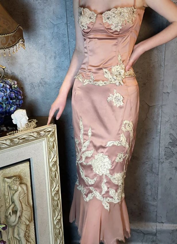 Elegant Pink Mermaid Spaghetti Strap Lace Embroidered Satin Formal Prom Dresses