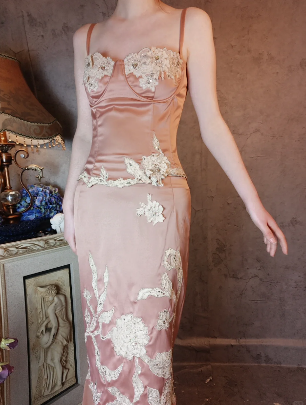 Elegant Pink Mermaid Spaghetti Strap Lace Embroidered Satin Formal Prom Dresses