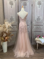 Elegant Pink Mermaid V-Neck Lace Embroidery Tulle Long Formal Prom Dresses