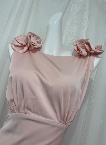 Elegant Pink Sleeveless 3D Floral Crew Neck Satin Long Formal Prom Dresses Secondary image