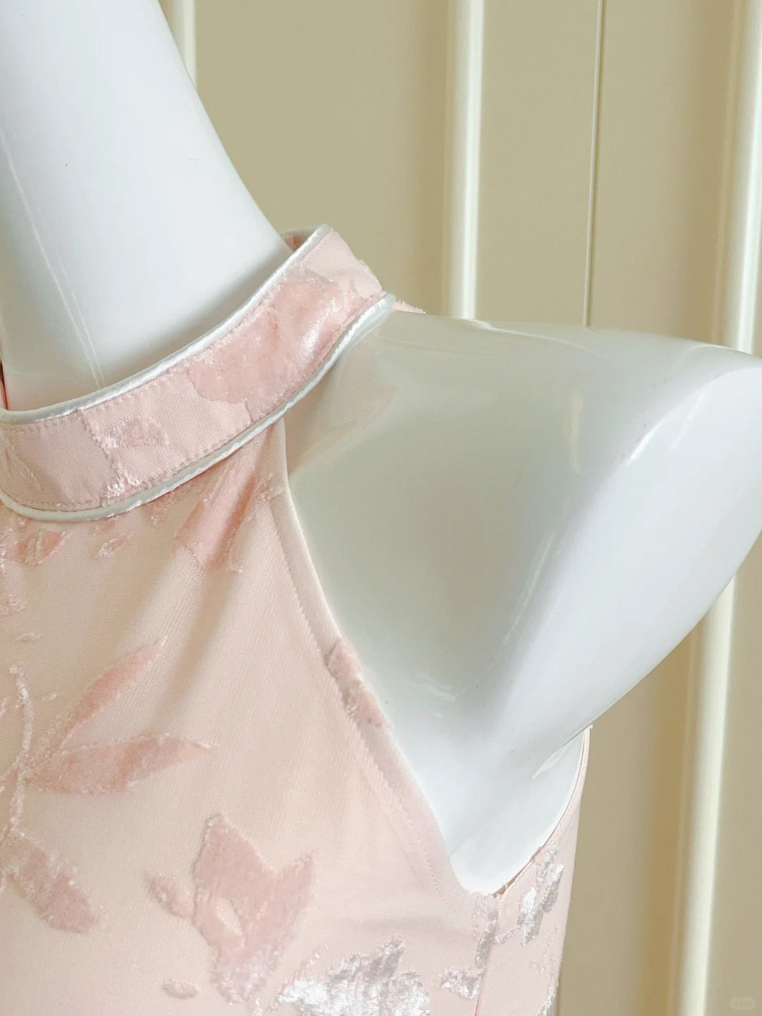 Elegant Pink Slim Halter Neck Jacquard Slit Long Formal Prom Dresses