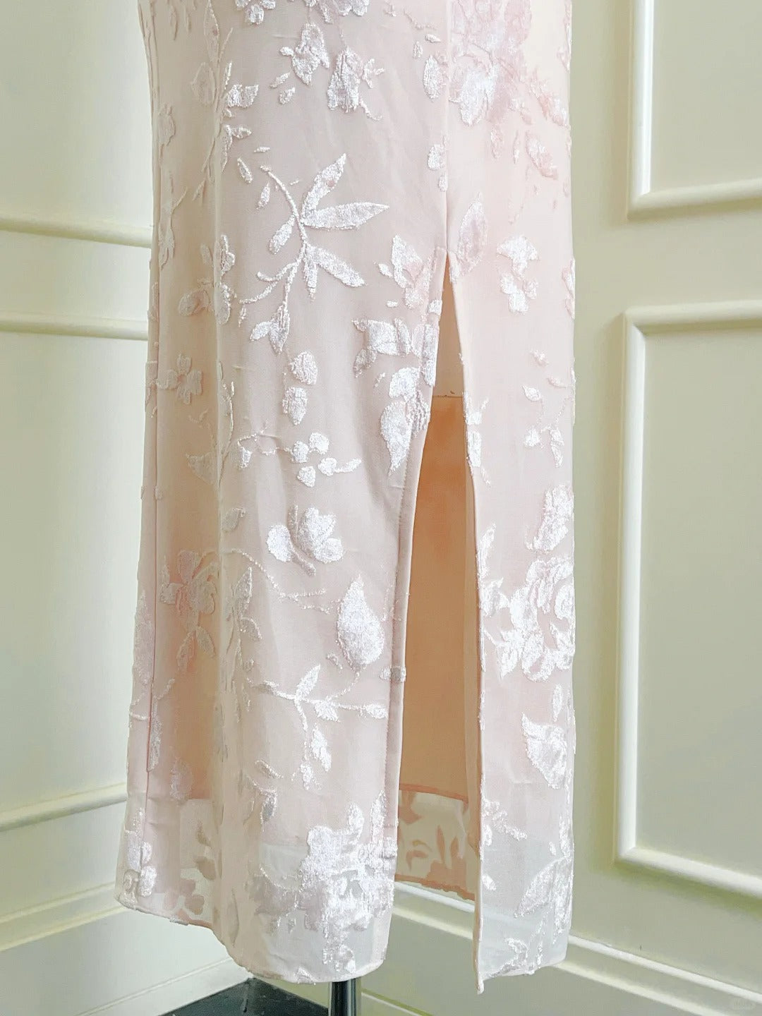 Elegant Pink Slim Halter Neck Jacquard Slit Long Formal Prom Dresses