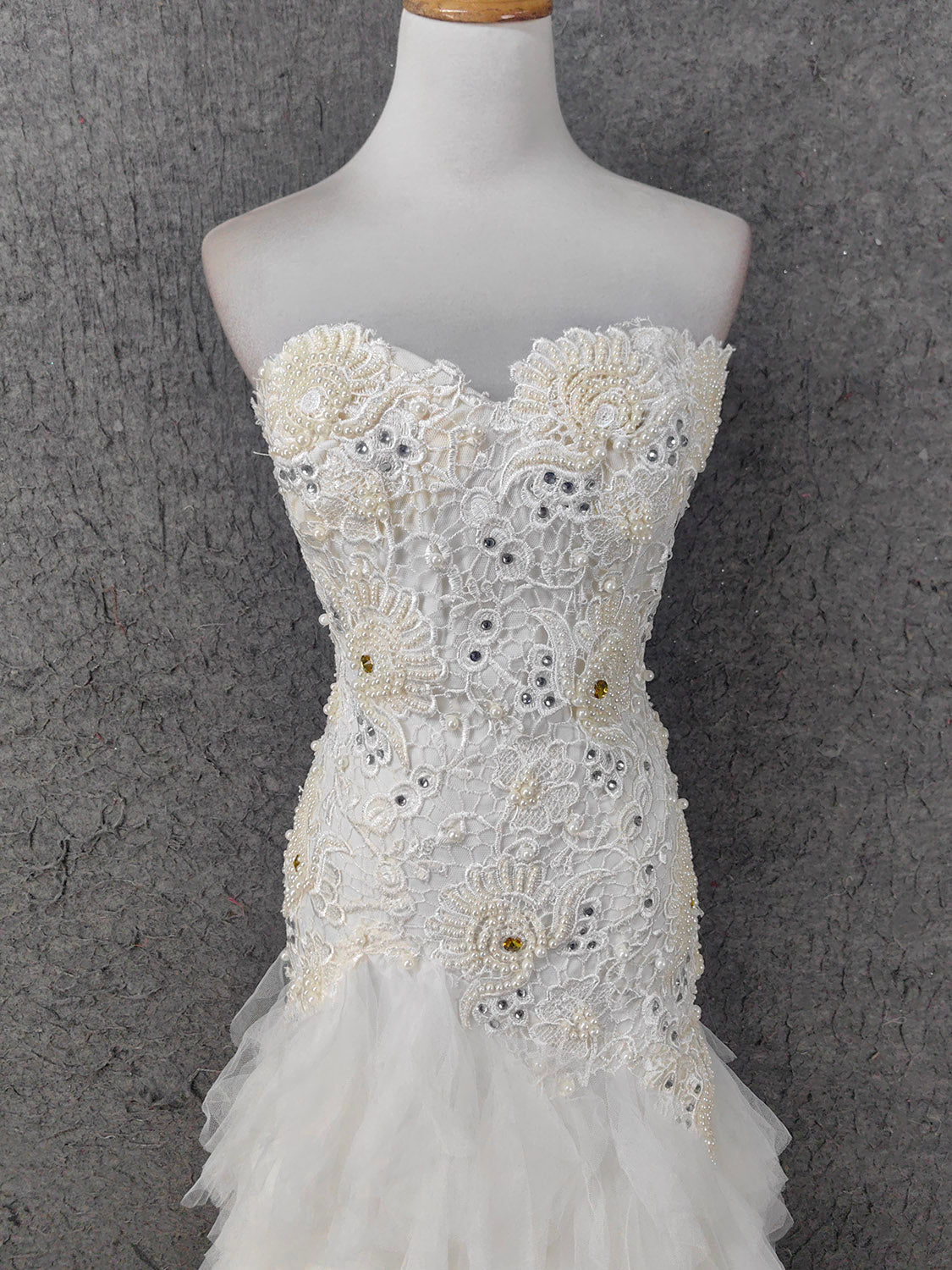 Elegant Pure White Sweetheart Neck Pearl Lace Tulle Long Formal Prom Dresses