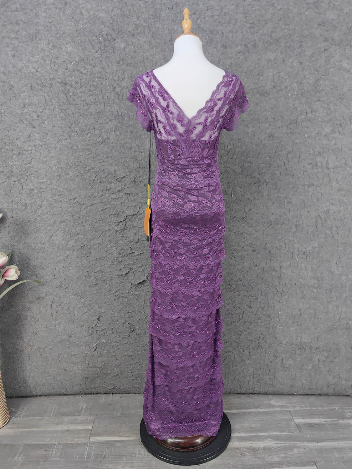 Elegant Purple V-Neck Lace Long Formal Prom Dresses