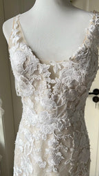 Elegant Retro Ivory Mermaid V-Neck Halter Lace Train Formal Prom Dresses Wedding Dresses