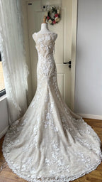 Elegant Retro Ivory Mermaid V-Neck Halter Lace Train Formal Prom Dresses Wedding Dresses