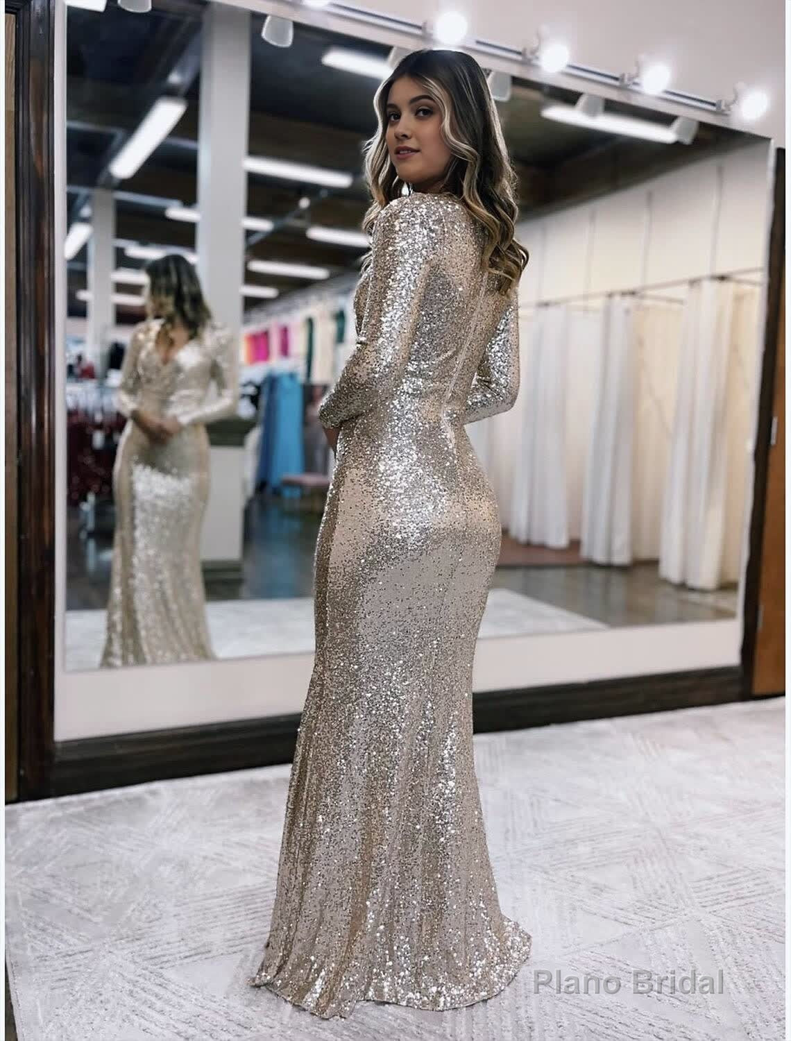 Elegant Sheath V-Neck Long Sleeves Sequin Prom Dress