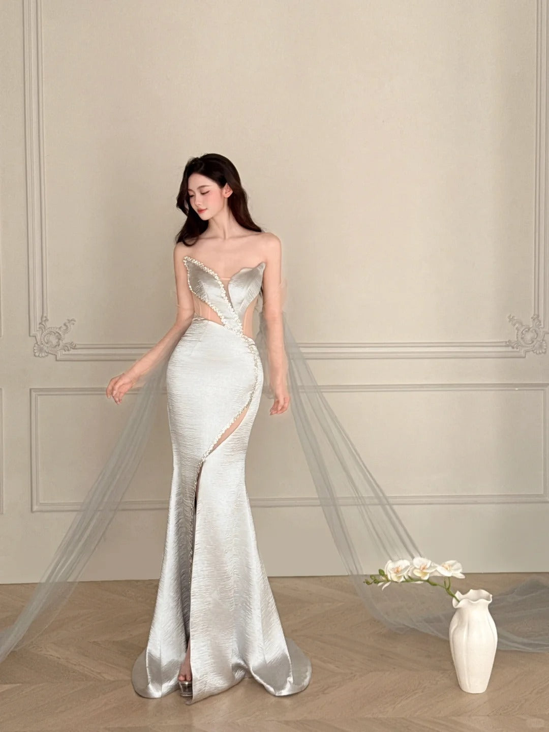 Elegant Silver-Grey Mermaid Strapless Satin Long Formal Prom Dresses Main image
