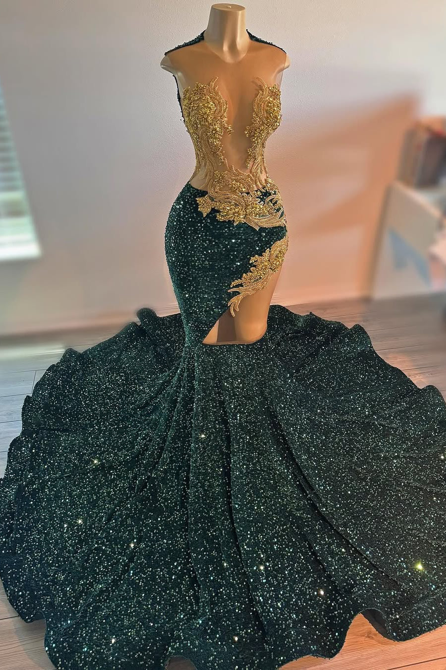 Elegant Sleeveless Dark Green Mermaid Court Train Sequin Prom Dresses Main image
