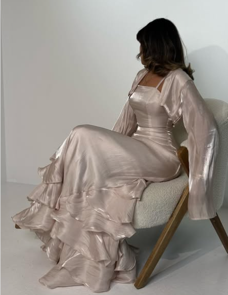 Elegant Straps Pleated Ruffles Long Formal Prom Dresses Formal Evening Gown Main image
