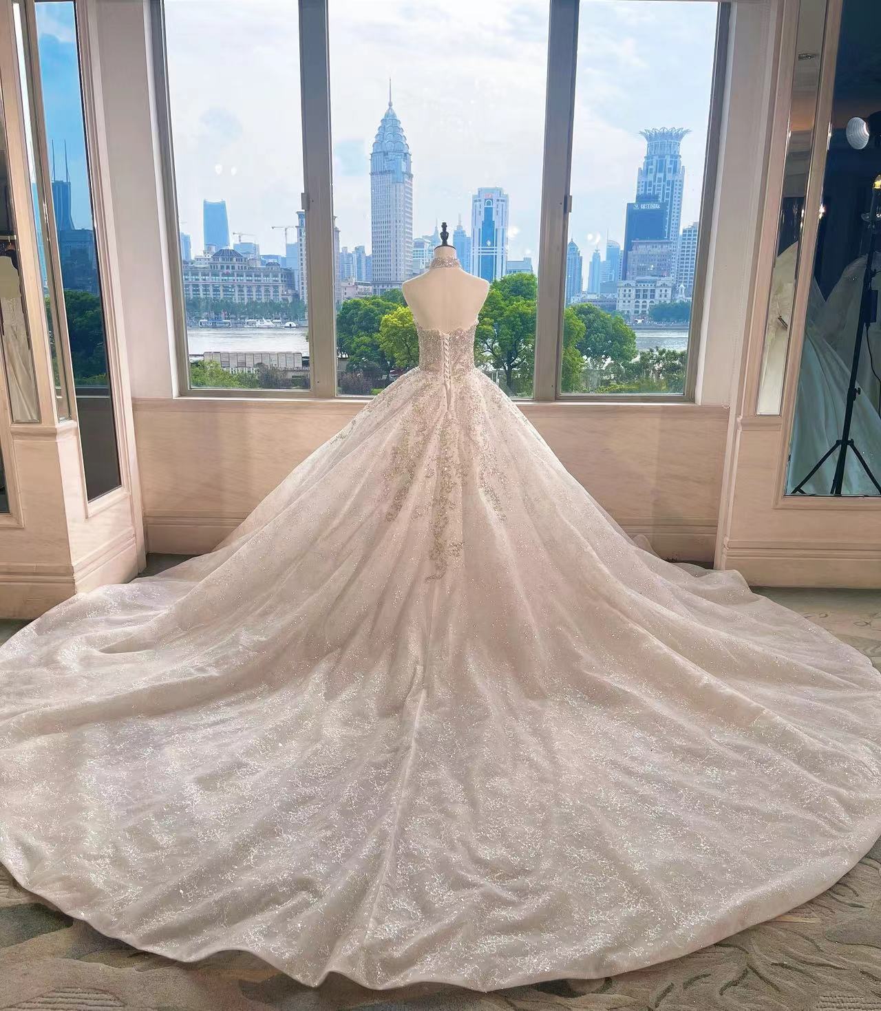 Elegant Sweetheart Strapless Sleeveless Wedding Dresses Ball Gown Beads With Lace-Up Back