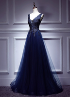 Elegant Vintage Navy Blue V-Neck Lace Embroidery Tulle Long Formal Prom Dresses