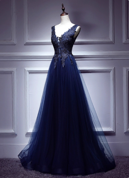 Elegant Vintage Navy Blue V-Neck Lace Embroidery Tulle Long Formal Prom Dresses