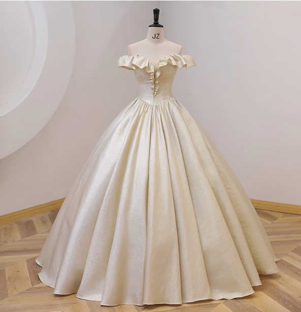 Elegant Vintage One-Shoulder Ruffle Shiny Satin Ball Gown Prom Dresses Sweet 16 Dresses Main image