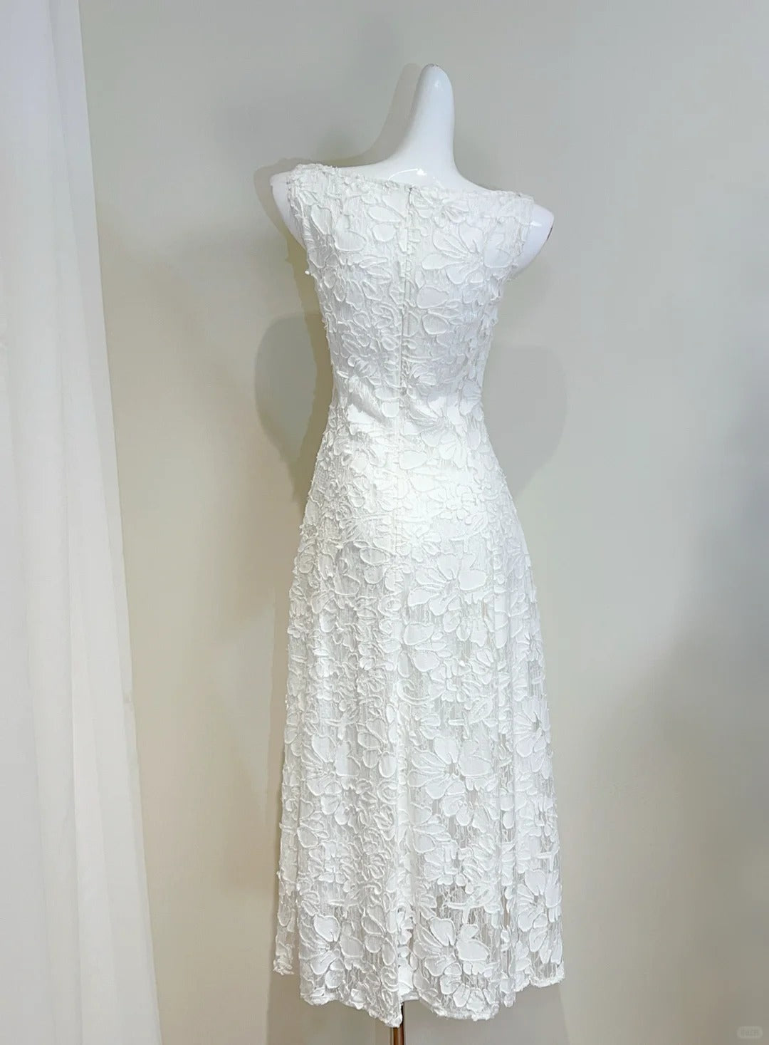 Elegant White A-Line Round Neck Lace Pattern Formal Prom Dresses Bridesmaid Dresses