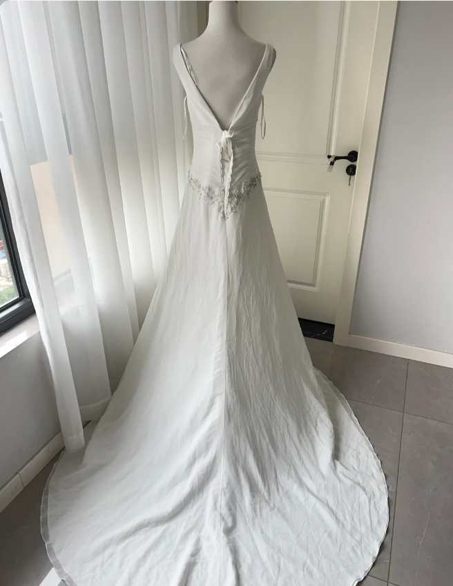 Elegant White Deep V-Neck Beaded Chiffon Formal Prom Dresses