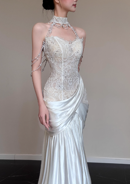 Elegant White Mermaid Halter Neck Lace Satin Train Wedding Dresses