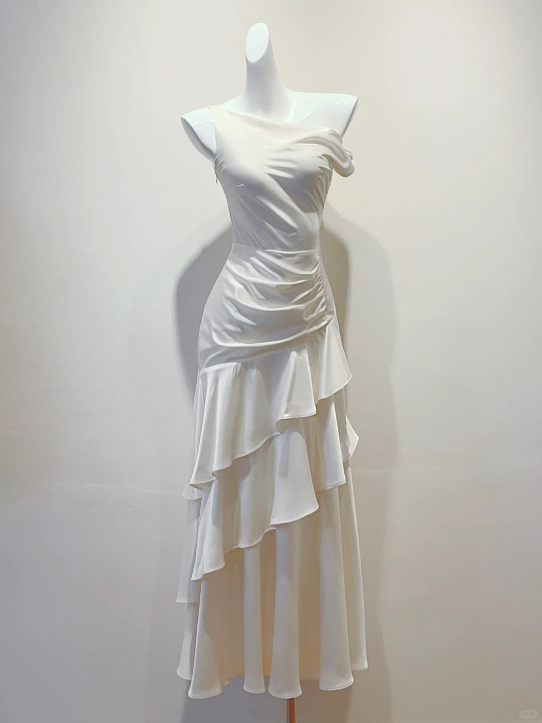 Elegant White Mermaid Ruffle Satin Formal Prom Dresses Bridesmaid Dresses