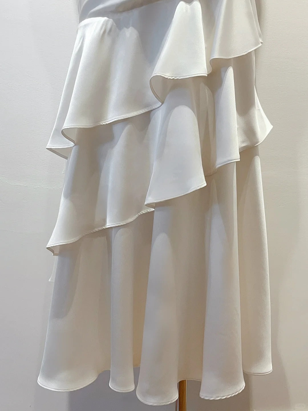 Elegant White Mermaid Ruffle Satin Formal Prom Dresses Bridesmaid Dresses