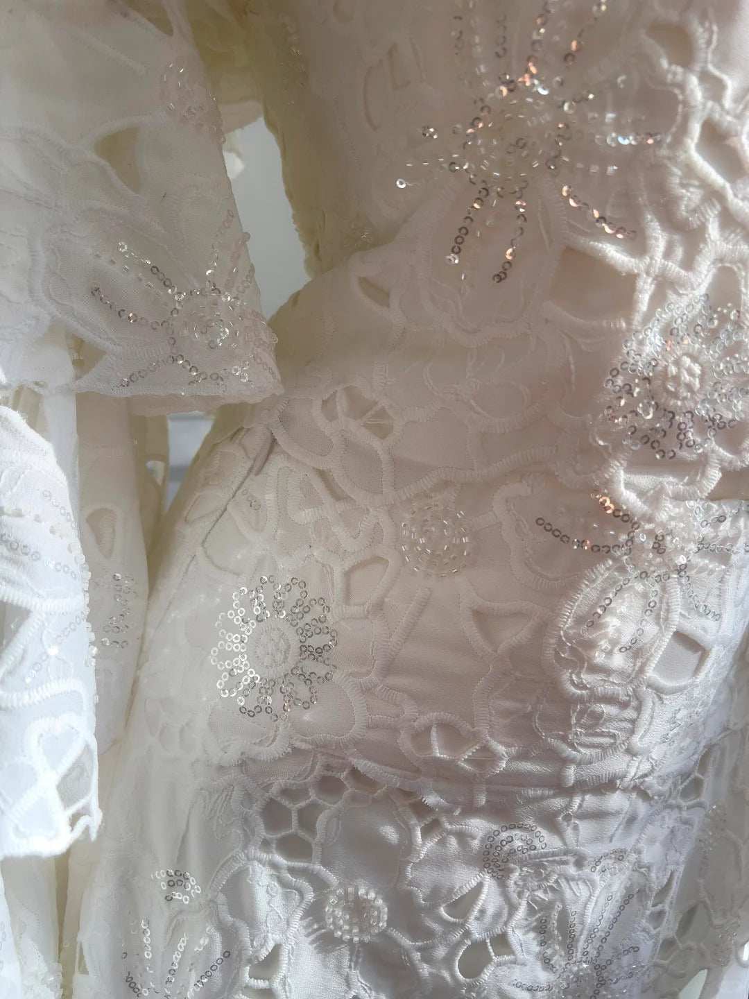 Elegant White Mermaid Strapless Off-The-Shoulder Lace Long Formal Prom Dresses