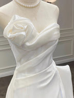 Elegant White Mermaid Strapless Satin Wedding Dresses With Train