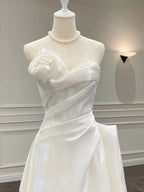 Elegant White Mermaid Strapless Satin Wedding Dresses With Train