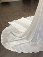 Elegant White Mermaid Strapless Satin Wedding Dresses With Train