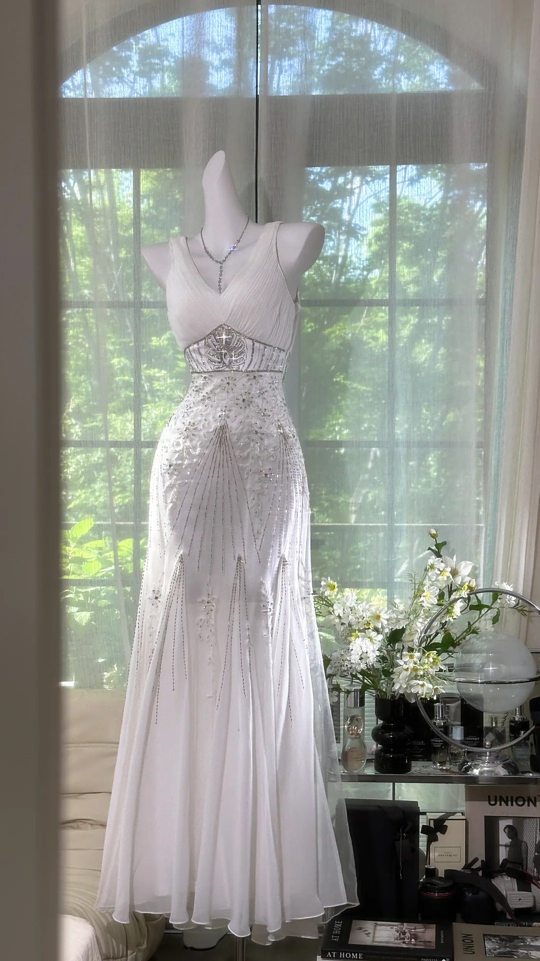 Elegant White Mermaid Strapless V-Neck Beaded Chiffon Long Formal Prom Dresses