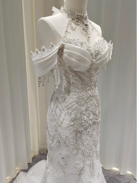 Elegant White Mermaid Train Halter Off-The-Shoulder Beaded Lace Tulle Formal Prom Dresses Secondary image