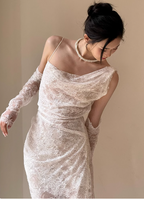 Elegant White Strappy Backless Lace Train Wedding Dresses