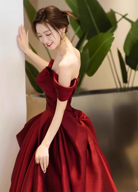 Elegant Burgundy A-Line Off-The-Shoulder Bow-Embellished Satin Long Formal Prom Dresses