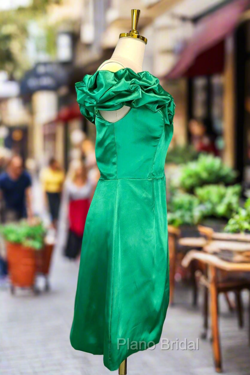Emerald Green Sheath/Column Off-the-Shoulder Sleeveless Satin Short/Mini Homecoming Dresses With Ruffles